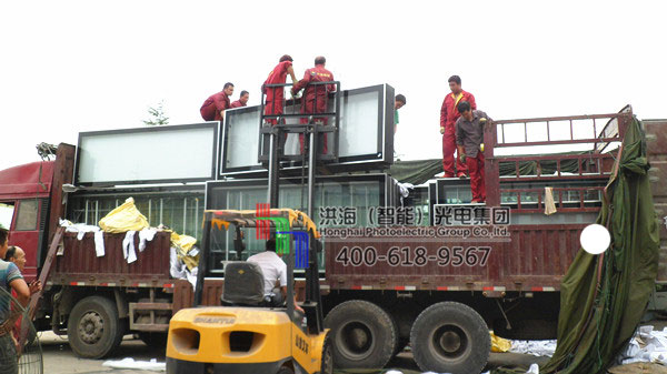 安徽亳州滾動燈箱裝車 安徽亳州滾動燈箱裝車